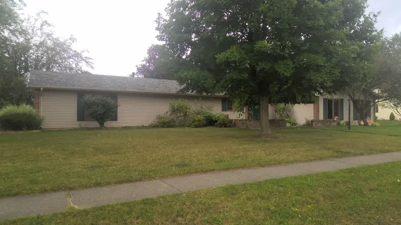 Property photo: 10009 HIBISCUS DR