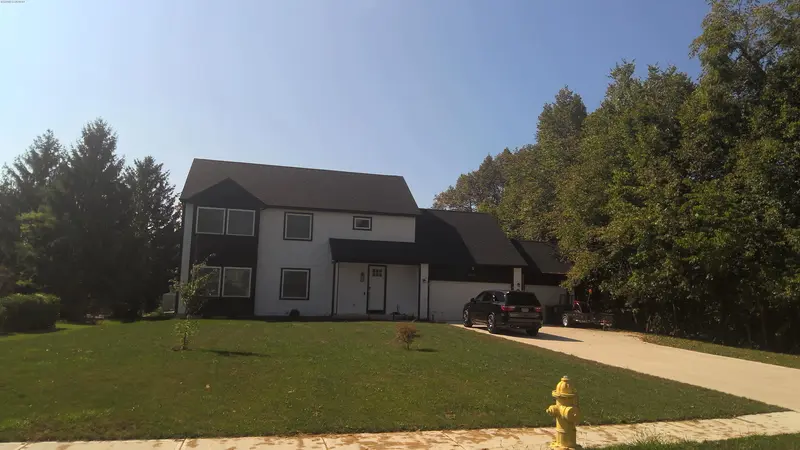 Property photo: 10013 LANEWOOD CT