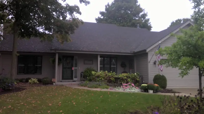 Property photo: 10014 WOODLAND RDG W