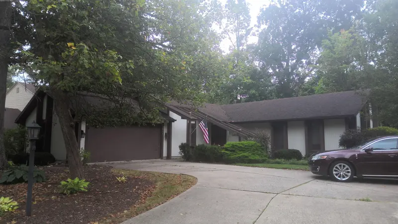 Property photo: 10017 HOUNDSHILL PL