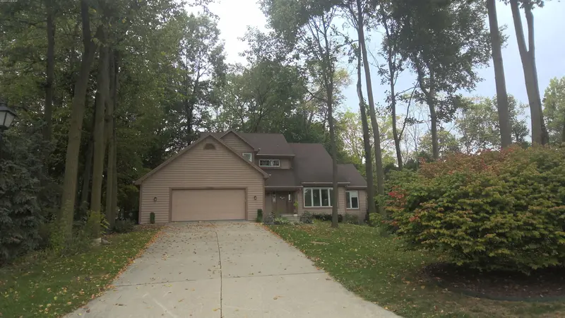 Property photo: 10020 LANEWOOD CT