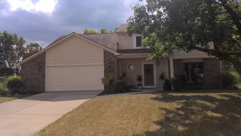 Property photo: 10317 DEER CREEK LN