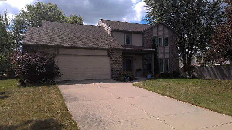 Property photo: 10325 DEER CREEK LN