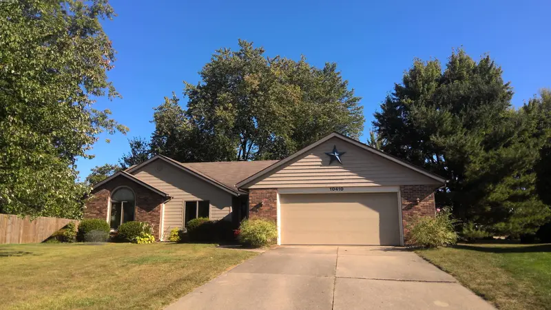 Property photo: 10410 CINNAMON TREE PL