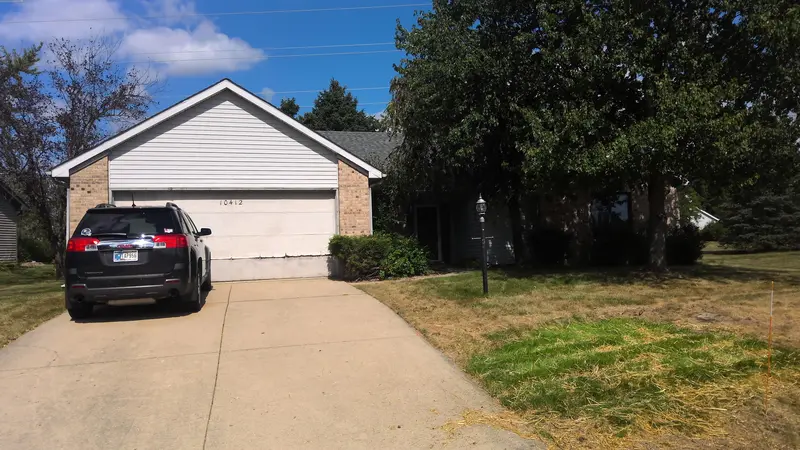 Property photo: 10412 BENT TREE LN