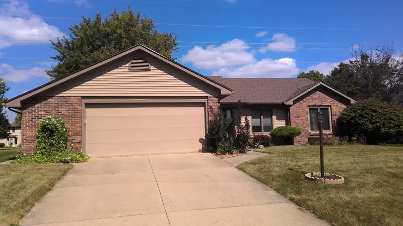 Property photo: 10418 BENT TREE LN