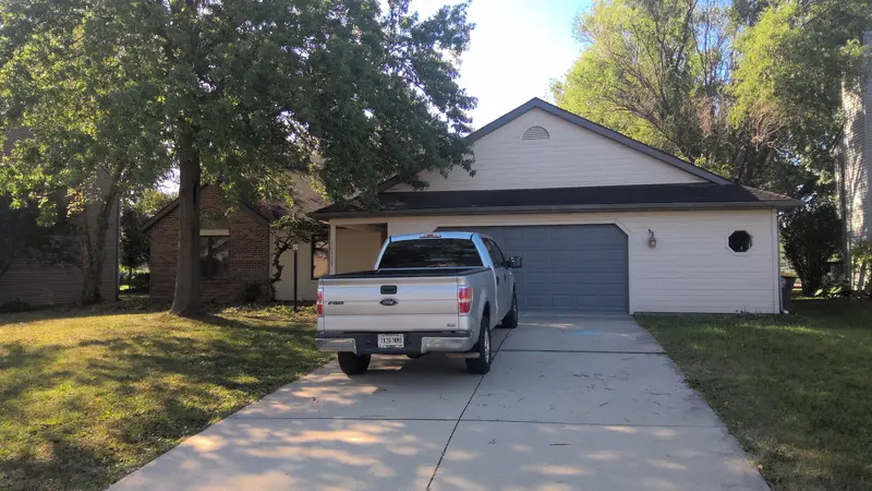 Property photo: 10425 BENT TREE LN