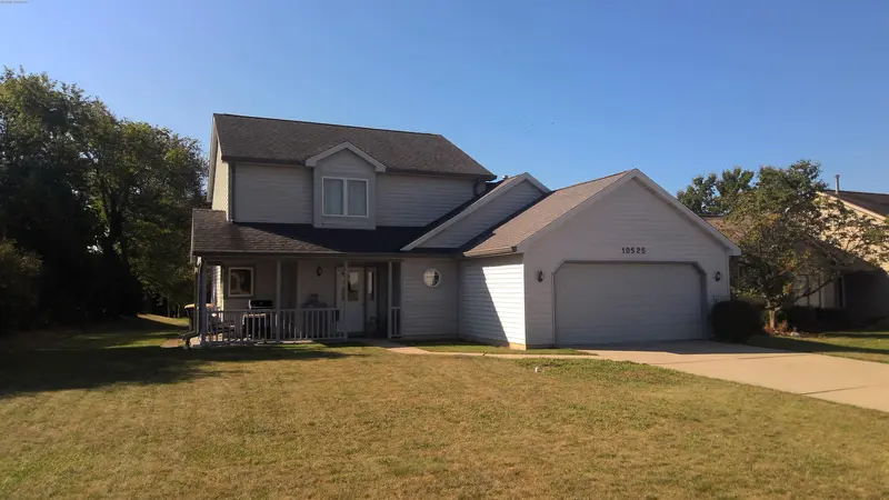 Property photo: 10525 BENT TREE LN