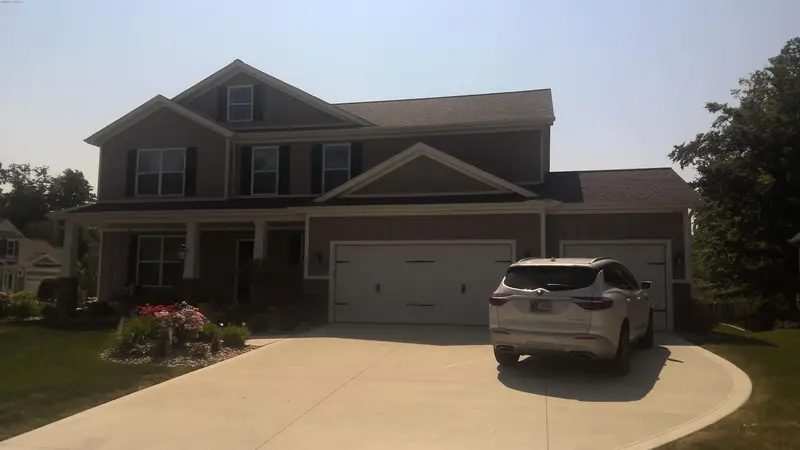 Property photo: 10587 ROTHVALE LN