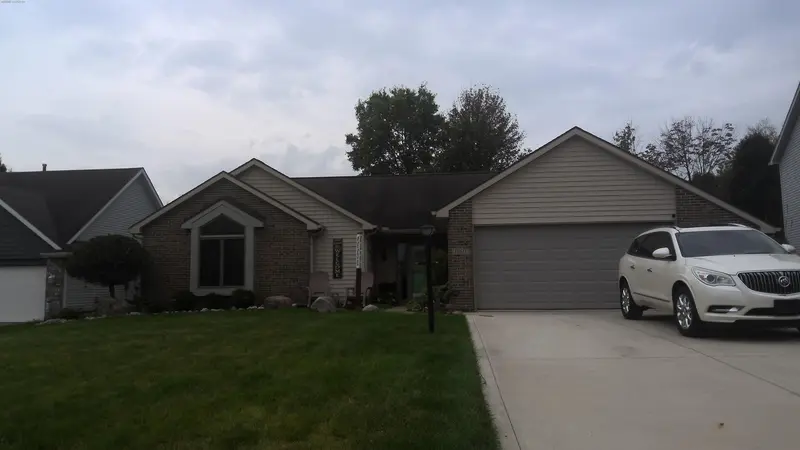 Property photo: 10611 YORKTOWNE PL