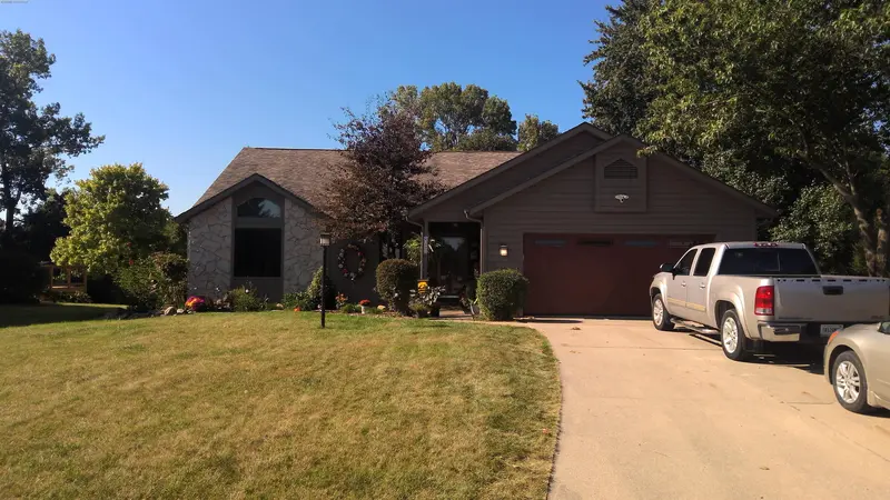 Property photo: 10631 YORKTOWNE PL