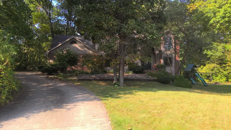 Property photo: 10633 SHEFFIELD CV