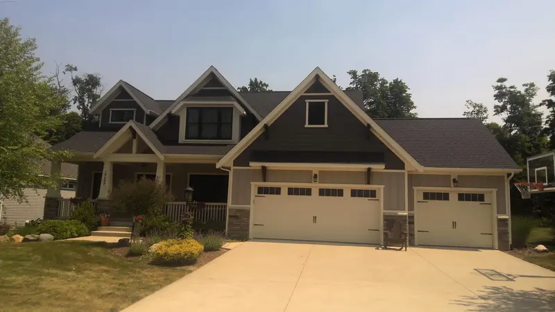 Property photo: 10689 AZBURY BLVD