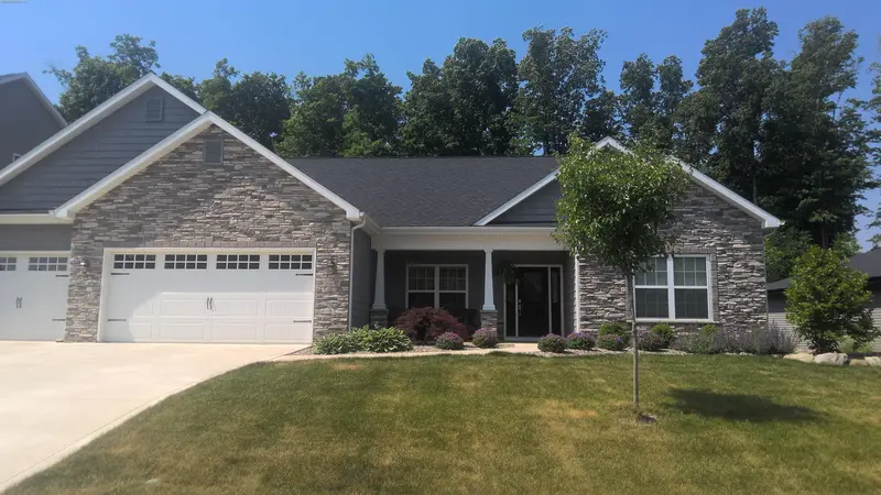 Property photo: 10698 AZBURY BLVD