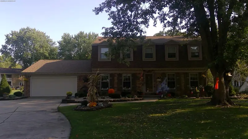 Property photo: 10710 BRAEBURN CT