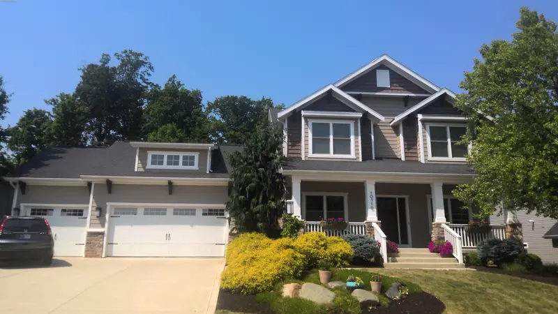 Property photo: 10716 AZBURY BLVD