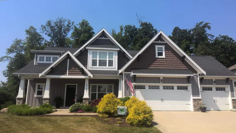 Property photo: 10732 AZBURY BLVD