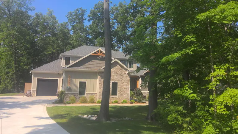 Property photo: 10764 ROTHVALE LN