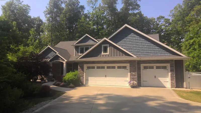 Property photo: 10804 ROTHVALE LN