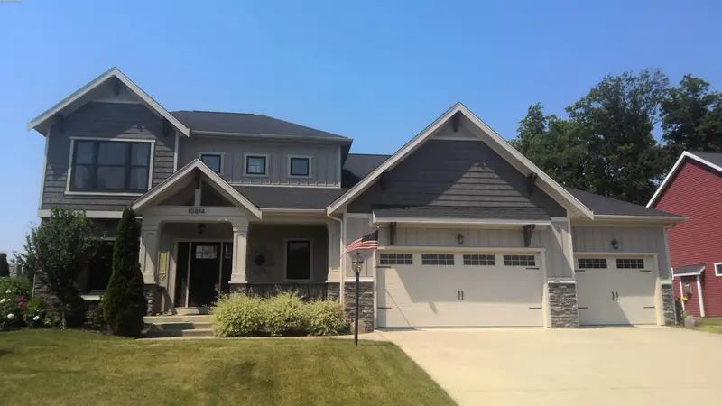 Property photo: 10814 AZBURY BLVD