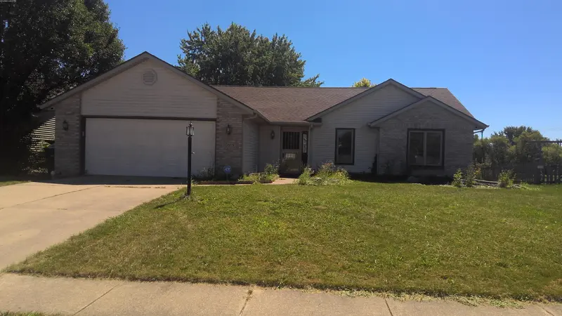 Property photo: 10819 LUPINE LN