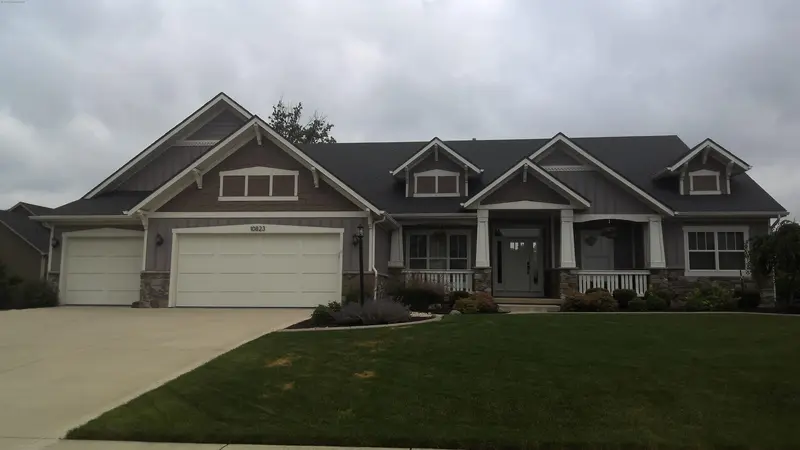 Property photo: 10823 AZBURY BLVD