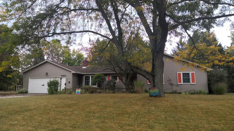 Property photo: 10823 UNCAS TRL