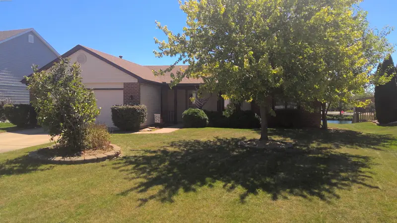 Property photo: 10827 LUPINE LN