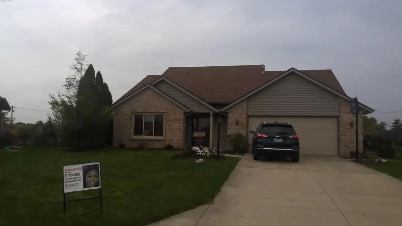 Property photo: 10833 LUPINE LN