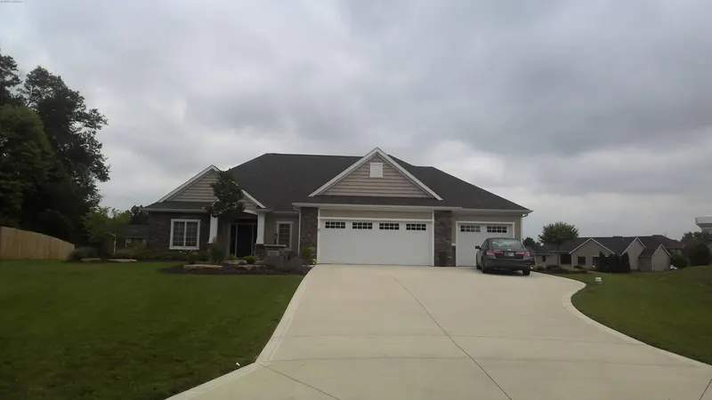 Property photo: 10881 ROTHVALE LN