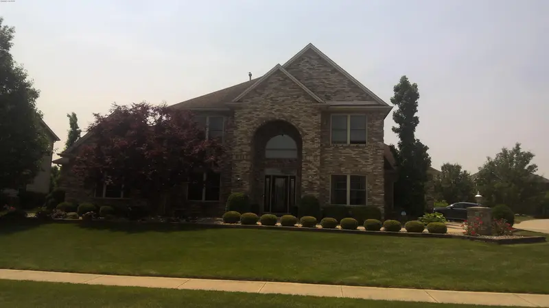 Property photo: 10910 AZBURY BLVD