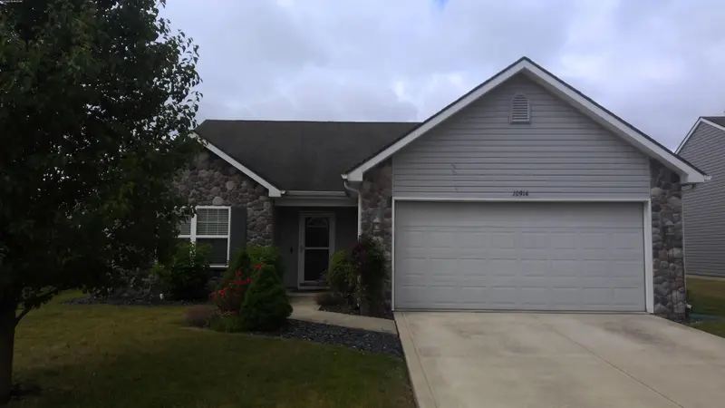 Property photo: 10914 CALERA PSGE