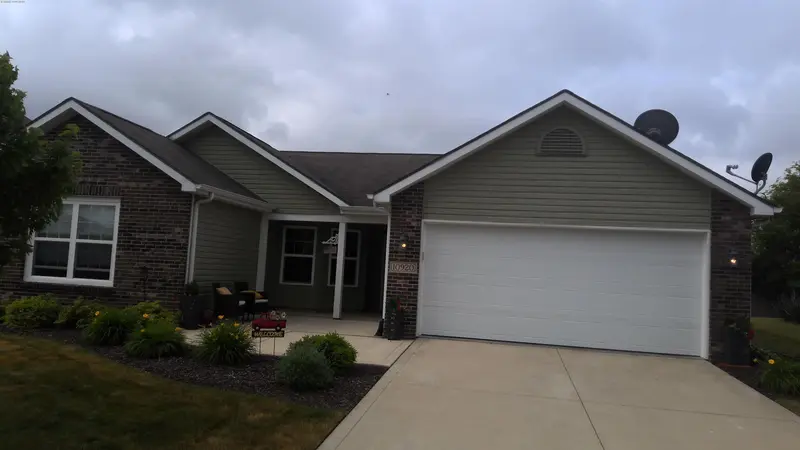 Property photo: 10920 CALERA PSGE