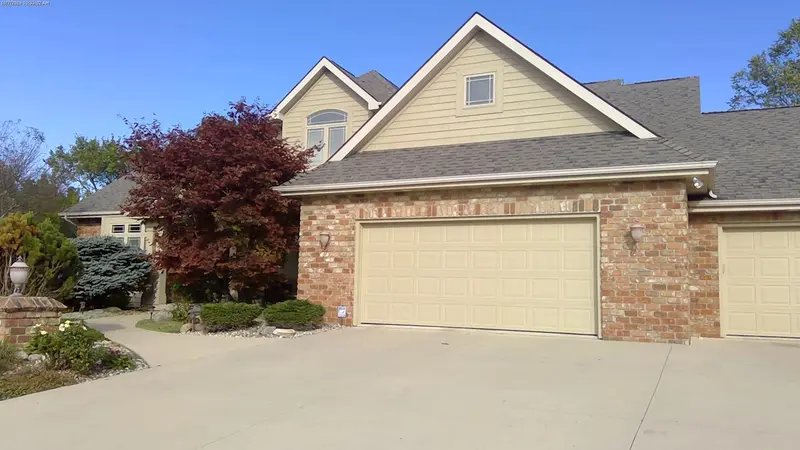 Property photo: 10922 OTTER CREEK CT