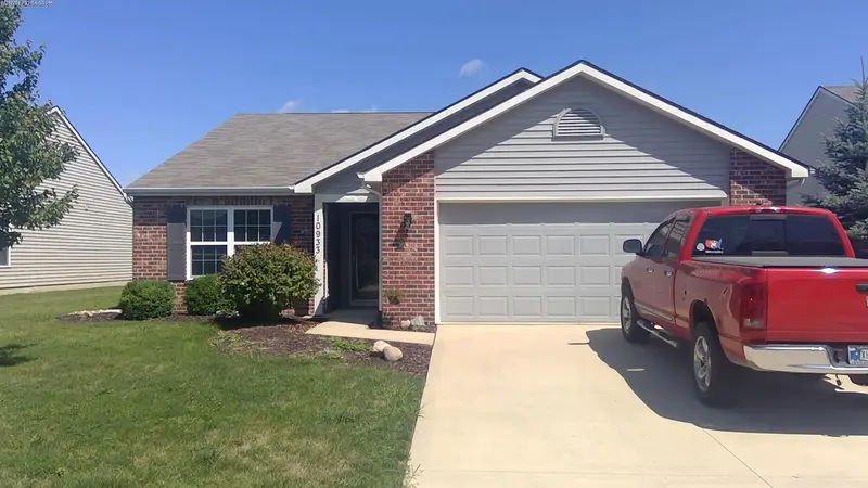 Property photo: 10933 CALERA PSGE