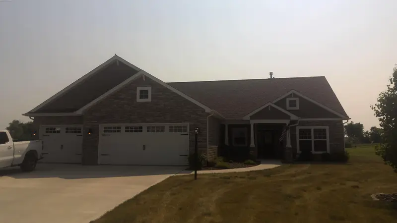 Property photo: 11006 Prairie Ross Pass