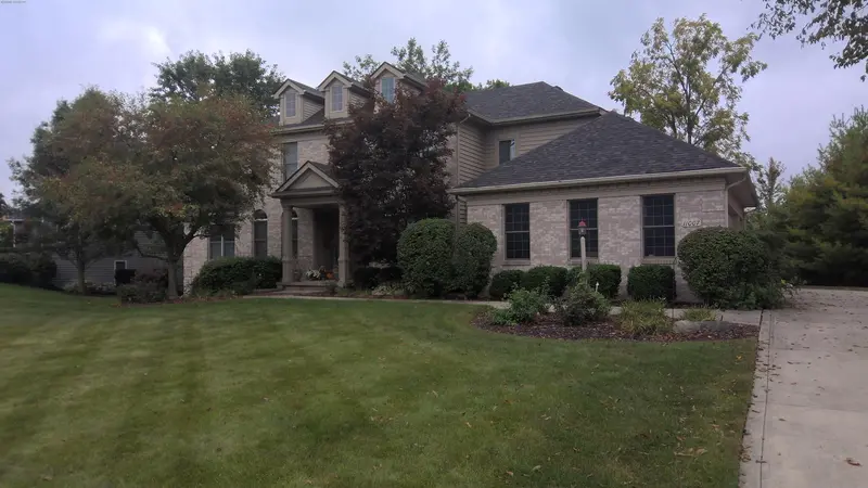 Property photo: 11007 CLAREWOOD CT