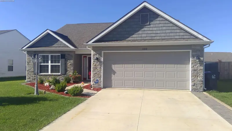 Property photo: 11010 CALERA PSGE