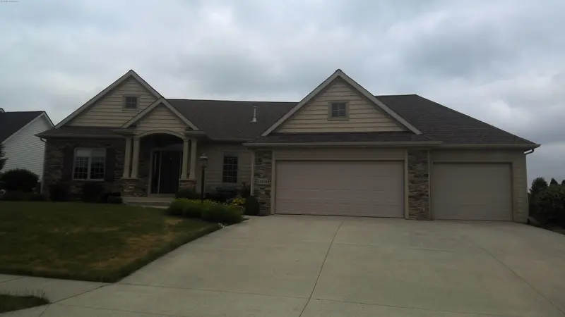 Property photo: 11028 AZBURY BLVD