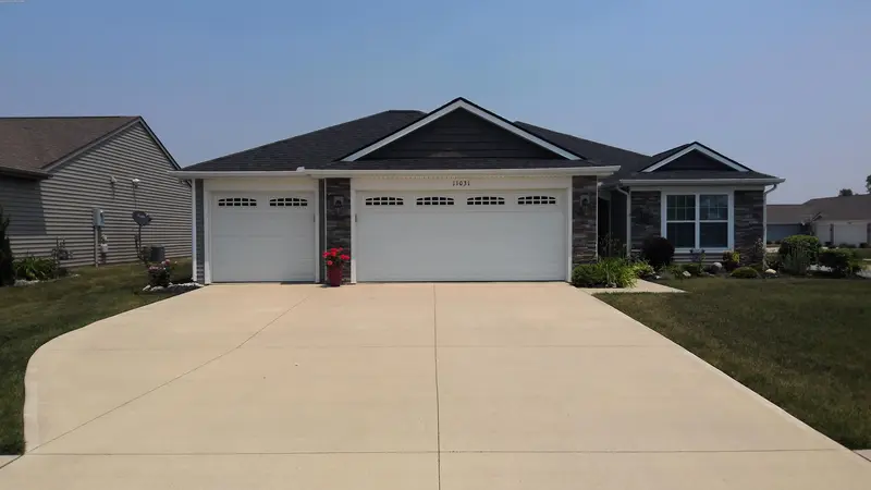 Property photo: 11031 CALERA PSGE