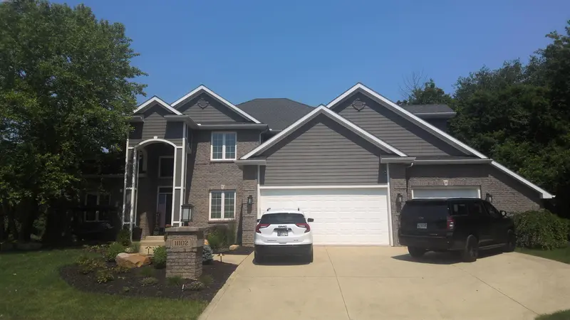 Property photo: 11102 BARCLAY CV