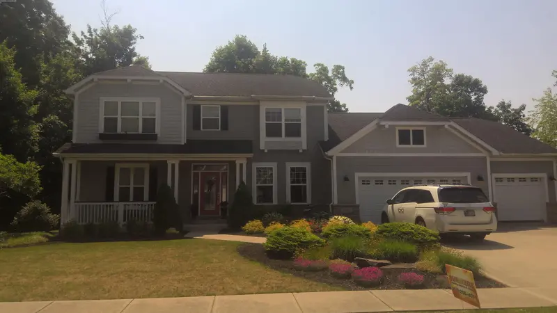 Property photo: 11103 BARCLAY CV