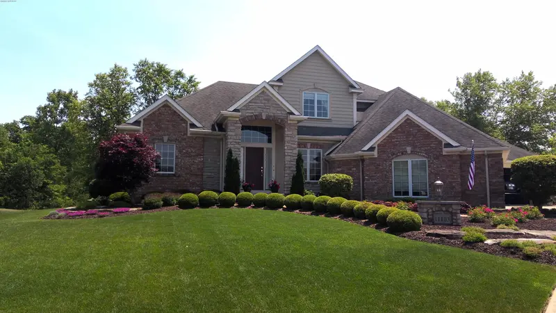 Property photo: 11103 BARLETTA CV