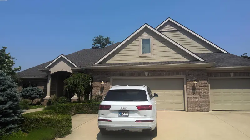 Property photo: 11116 BARCLAY CV