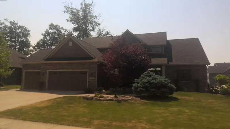 Property photo: 11121 BARCLAY CV