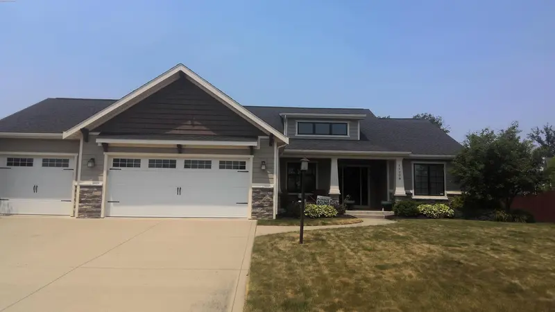 Property photo: 11208 BLACKWOOD CV