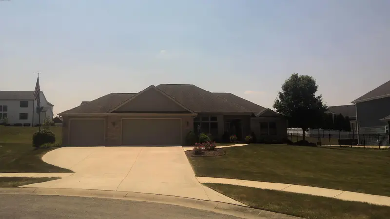 Property photo: 11213 MALLORY CT
