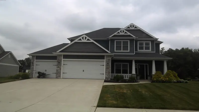 Property photo: 11214 BLACKWOOD CV