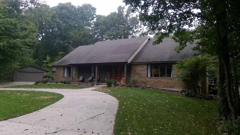 Property photo: 11420 BRANTFORD CT