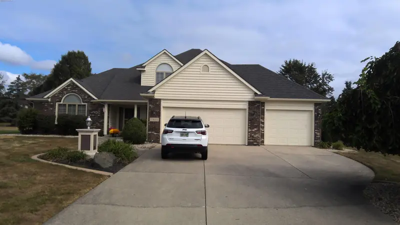 Property photo: 11820 EAGLE VIEW CT